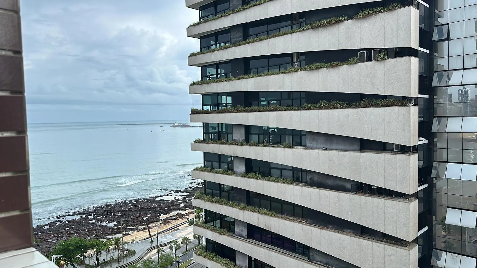 Chic Hotel Suite In Fabulous Meireles Fortaleza With Wifi, Fitness Room