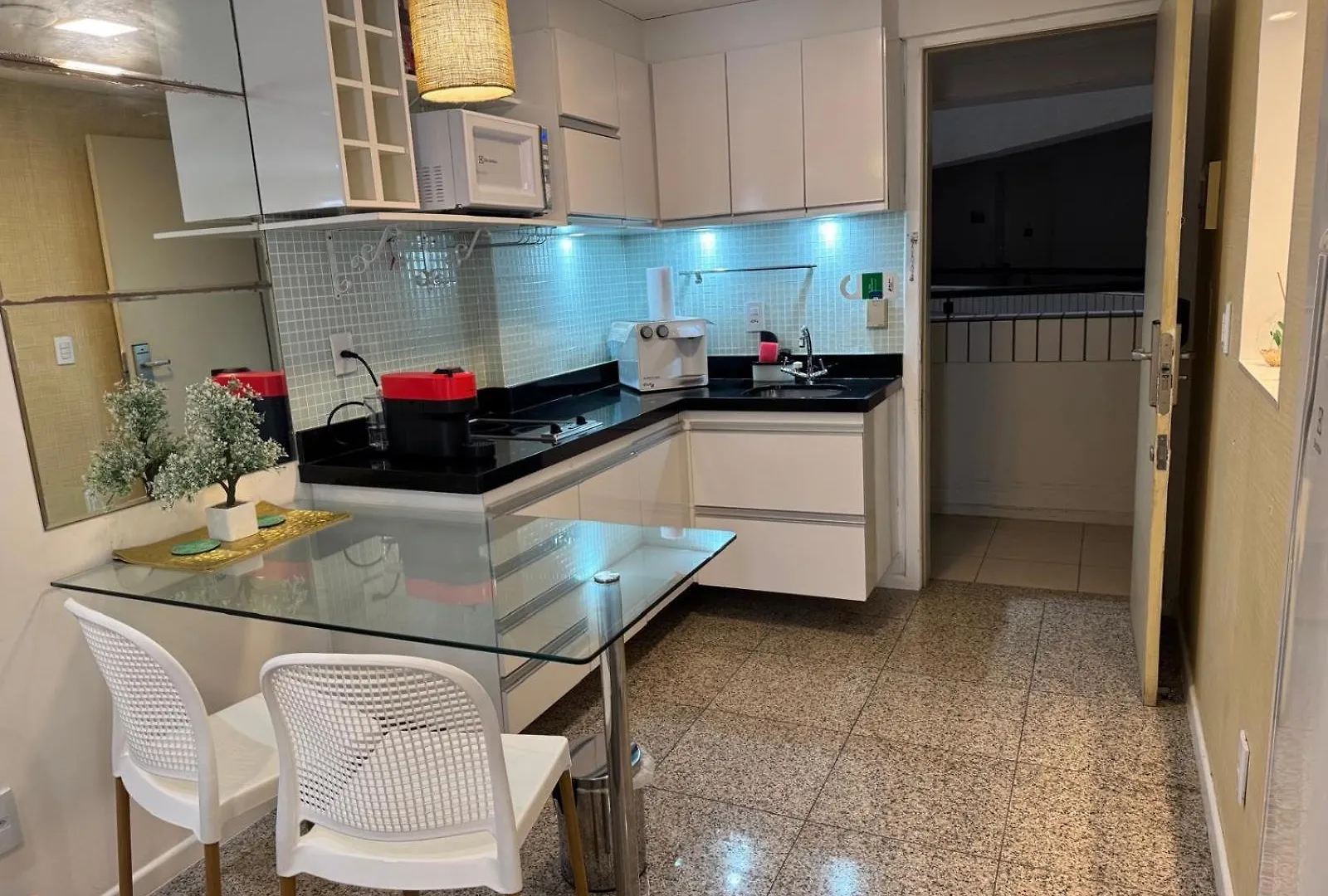 Chic Hotel Suite In Fabulous Meireles Fortaleza With Wifi, Fitness Room